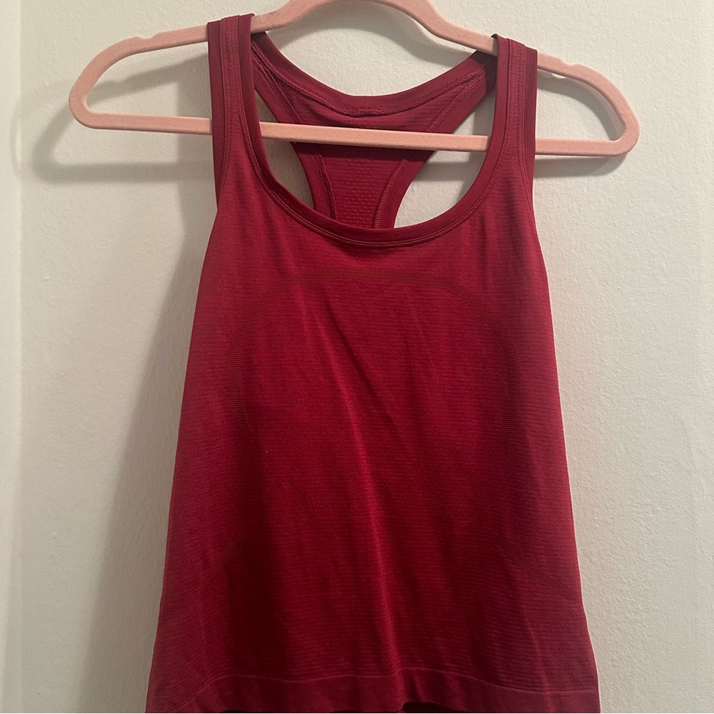 Lululemon Swiftly Racerback Tank size 8 Pomegranate